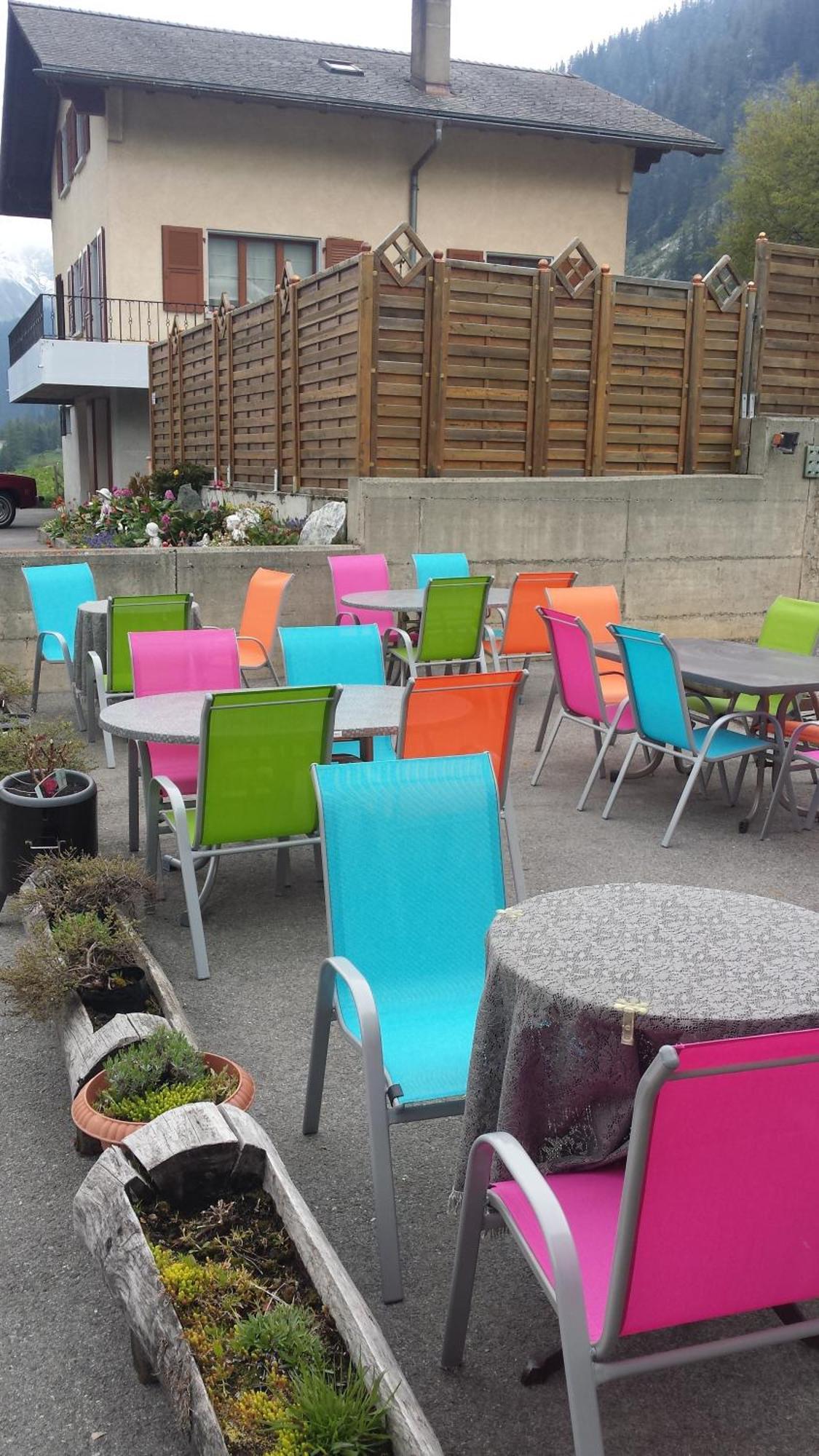 Auberge Des Charmettes Bourg-Saint-Pierre Exterior photo